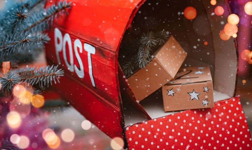 7 Print Marketing Ideas to Boost Holiday Sales